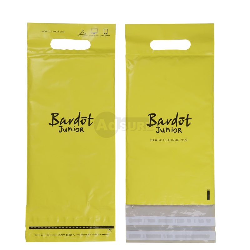 Custom poly bubble mailers with handle